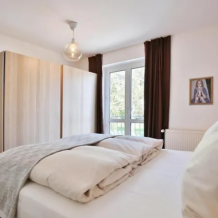 Gorch-fock-strasse 16 Gorch-fock-str 16 6 *